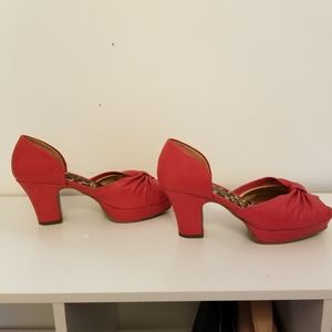 B.A.I.T. Footwear size 8 fits like 8.5